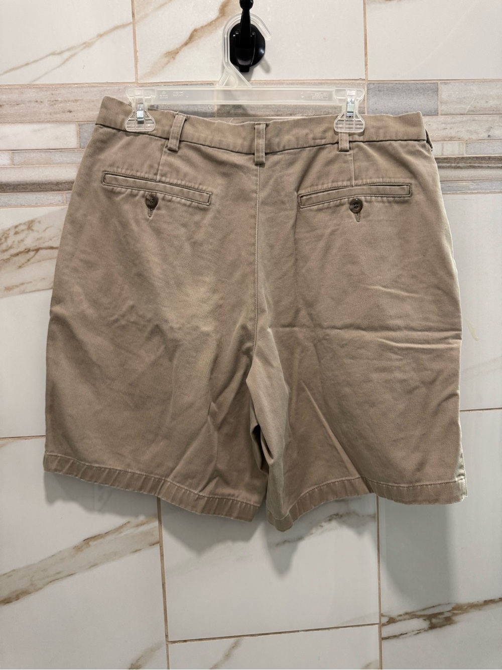 Vintage Roundtree & Yorke Men’s Size 34 Khaki Chino Shorts Cotton Y2K - Picture 2 of 7
